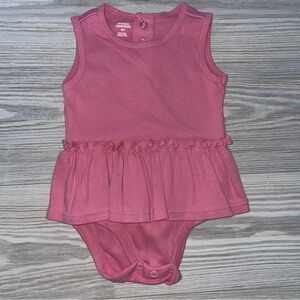 ⭐Amazon Essentials Baby Girls Dress Onesie 6M⭐
